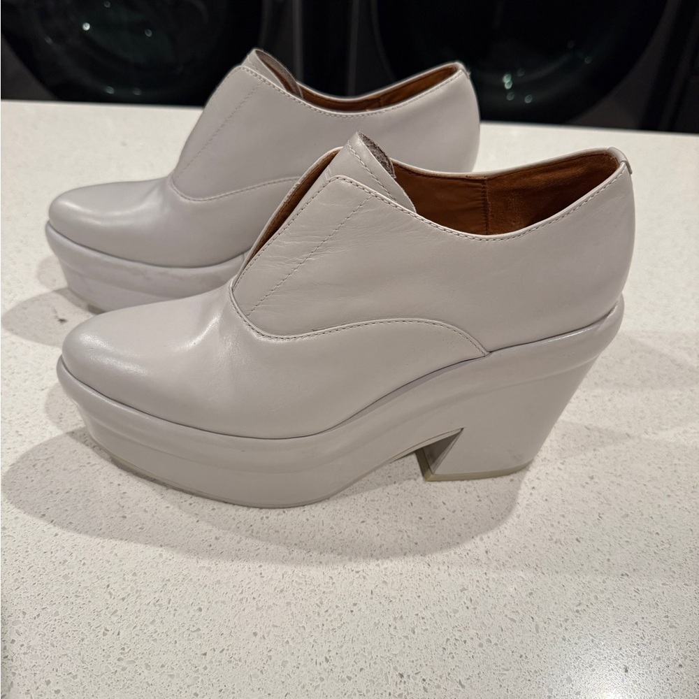 & Other Stories Cream Leather Shoes - Picture 2 of 10